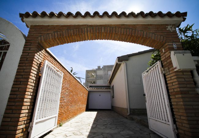 Alquiler casa independiente Cambrils playa. Entrada BONAVENTURA Alquiler casa independiente Cambrils playa. Entrada BONAVENTURA