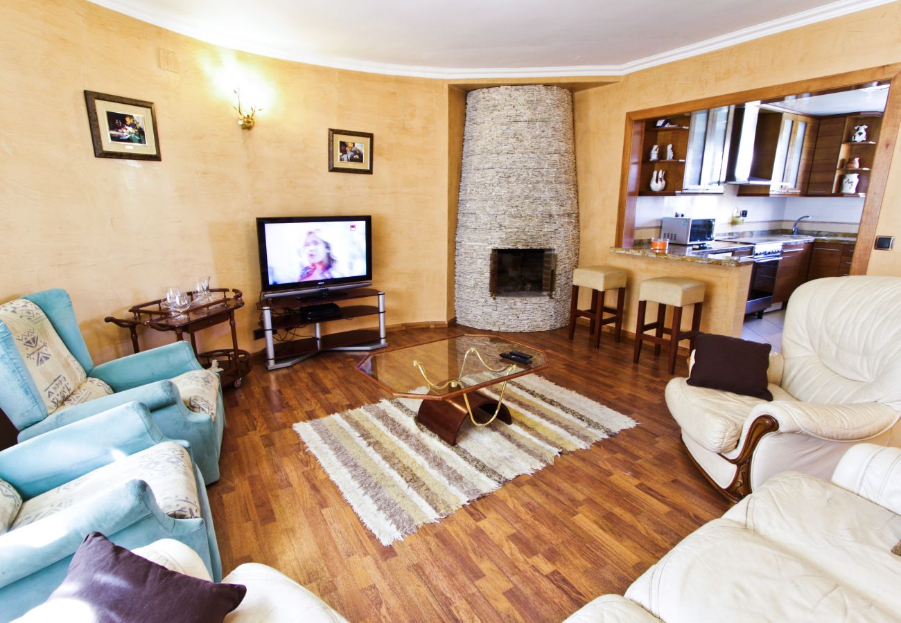 Alquiler casa independiente Cambrils cerca playa. Comedor BONAVENTURA Alquiler casa independiente Cambrils cerca playa. Comedor BONAVENTURA