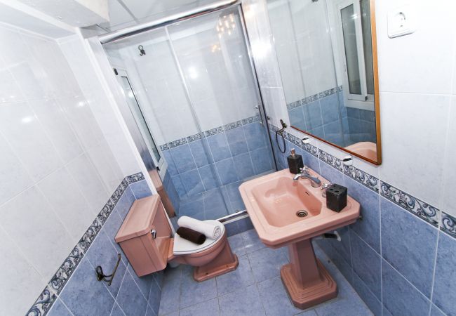 Alquiler apartamento Paseo Acantilados Salou - Baño Alquiler apartamento Paseo Acantilados Salou - Baño