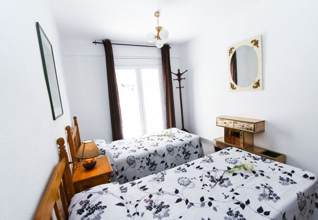 Alquiler apartamento Paseo Acantilados Salou - Dos camas Alquiler apartamento Paseo Acantilados Salou - Dos camas