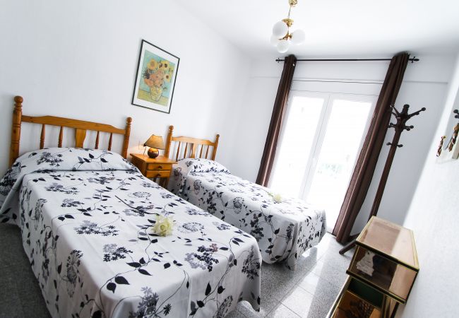 Alquiler apartamento Paseo Acantilados Salou - Habitación dos camas Alquiler apartamento Paseo Acantilados Salou - Habitación dos camas