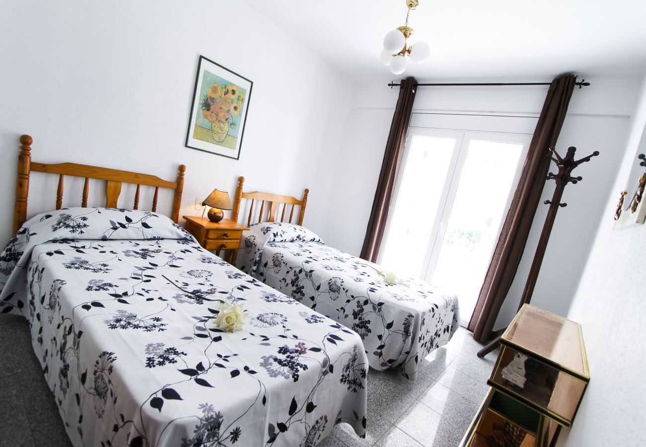 Alquiler apartamento Paseo Acantilados Salou - Habitación dos camas Alquiler apartamento Paseo Acantilados Salou - Habitación dos camas