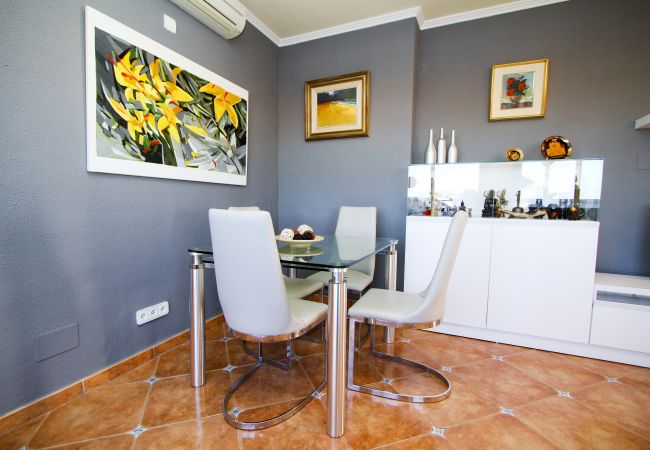 Apartamento en La Pineda - NEIA - Ático con vistas al mar, playa a 100m Apartamento en La Pineda - NEIA - Ático con vistas al mar, playa a 100m