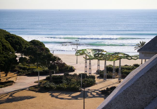 Apartamento en La Pineda - NEIA - Ático con vistas al mar, playa a 100m Apartamento en La Pineda - NEIA - Ático con vistas al mar, playa a 100m