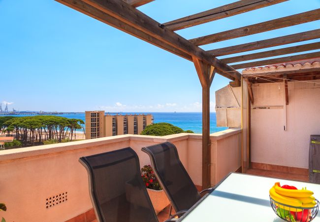 Apartamento en La Pineda - NEIA - Ático con vistas al mar, playa a 100m Apartamento en La Pineda - NEIA - Ático con vistas al mar, playa a 100m