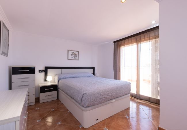 Apartamento en La Pineda - NEIA - Ático con vistas al mar, playa a 100m Apartamento en La Pineda - NEIA - Ático con vistas al mar, playa a 100m