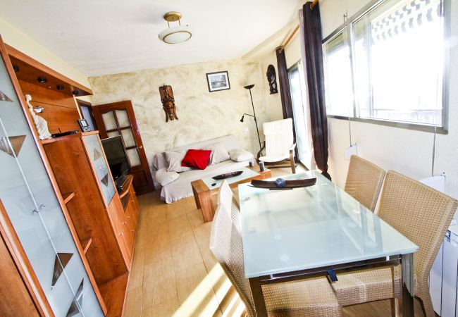 Apartamento en La Pineda - OSIRIS Apartment - Ideal Familias  Apartamento en La Pineda - OSIRIS Apartment - Ideal Familias
