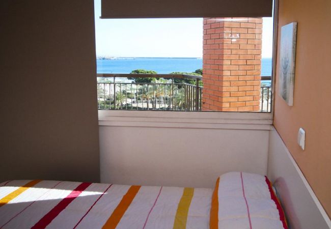 Apartamento en La Pineda - TECAVI - Ático con Vistas al Mar Apartamento en La Pineda - TECAVI - Ático con Vistas al Mar