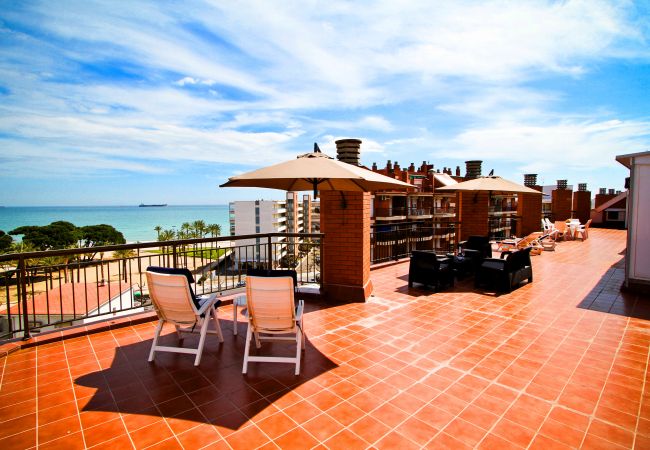 Apartamento en La Pineda - TECAVI - Ático con Vistas al Mar