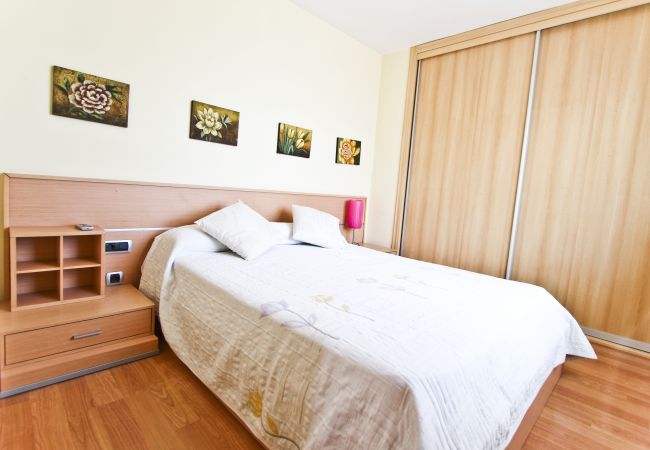 Apartamento en La Pineda - TECAVI - Ático con Vistas al Mar Apartamento en La Pineda - TECAVI - Ático con Vistas al Mar