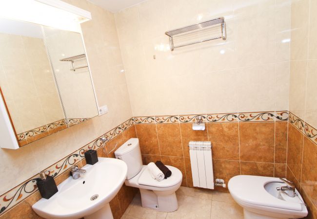 Apartamento en La Pineda - ROURA Apartment - Playa 100m Apartamento en La Pineda - ROURA Apartment - Playa 100m