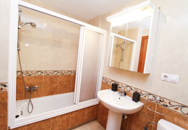 Apartamento en La Pineda - ROURA Apartment - Playa 100m Apartamento en La Pineda - ROURA Apartment - Playa 100m