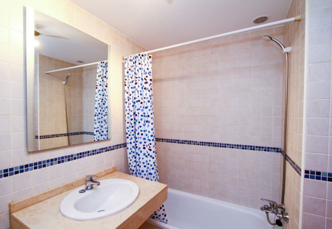 Apartamento en La Pineda - ROURA 2 Apartment - Piscina Comunitaria  Apartamento en La Pineda - ROURA 2 Apartment - Piscina Comunitaria