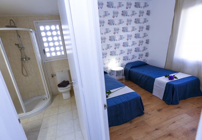 Apartamento en Salou - QUEENS 2B centro de Salou, playa a 300m Apartamento en Salou - QUEENS 2B centro de Salou, playa a 300m