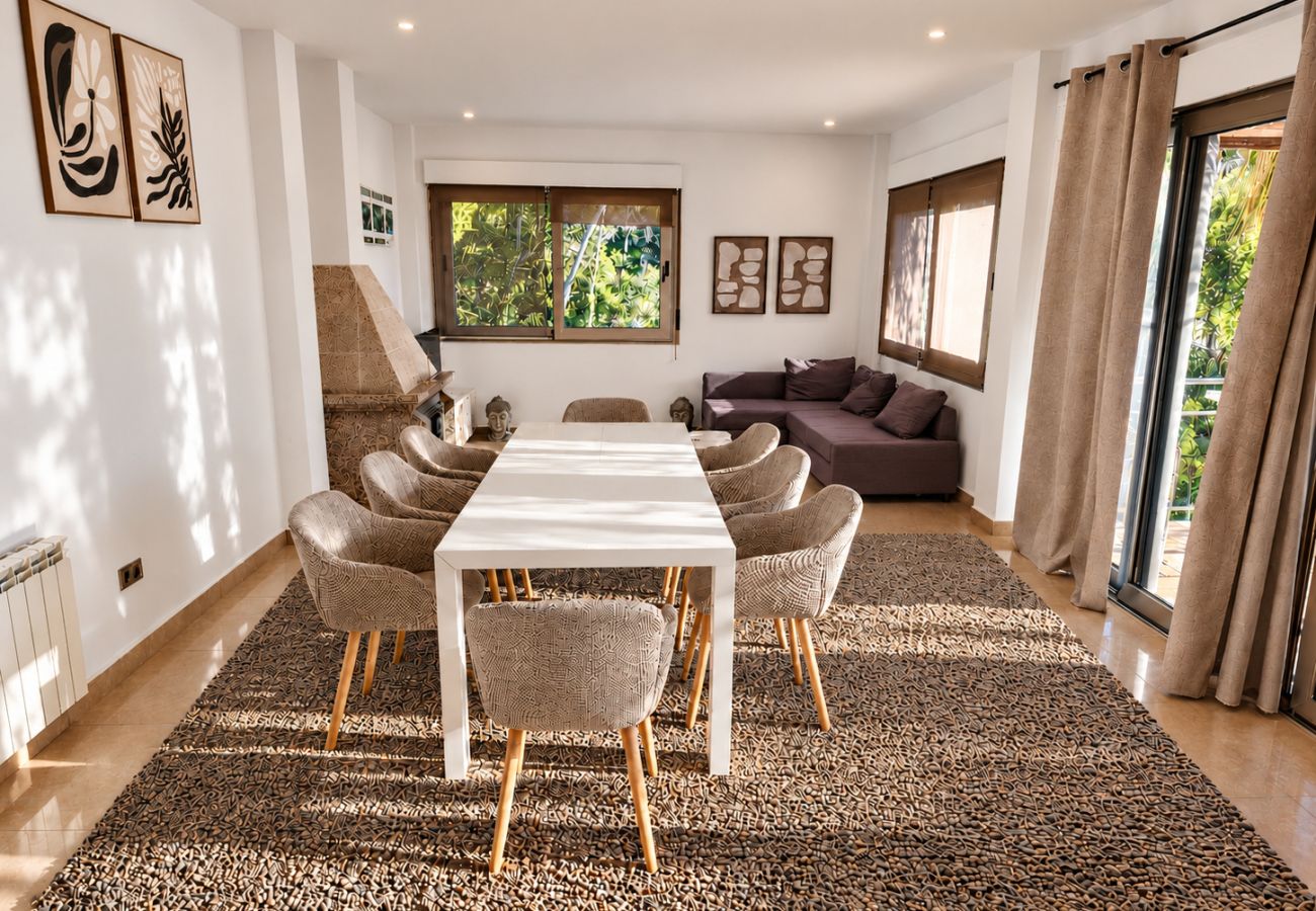 Villa en Tarragona - Villa NINA con piscina privada, playa a 500m 