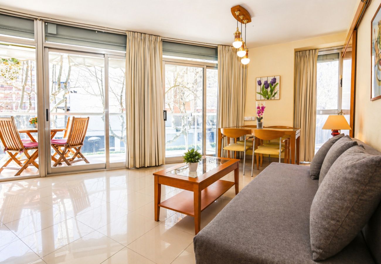 Apartamento en Salou - Apartamento céntrico, con piscina y A/C