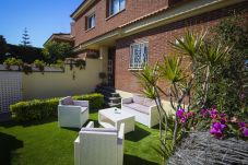 Casa en Cambrils - BRUSELAS Adosado con terraza solarium, piscina comunitaria