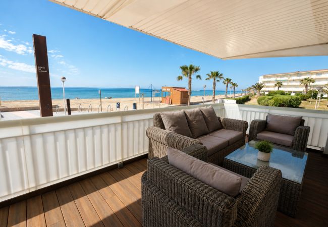 Apartamento en Cambrils - Gran dúplex familiar frente a la playa