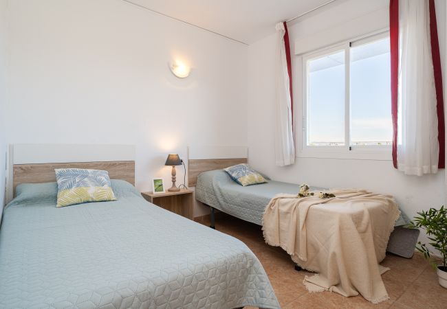 Apartamento en La Pineda - LOS RISCOS 2  Apartamento en La Pineda - LOS RISCOS 2