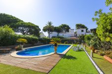 Villa en Vilafortuny - MAGNIFICA Villa con piscina privada y zona de barbacoa