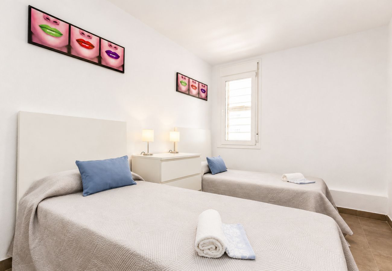 Apartamento en Salou - Piso céntrico para grupos cerca de la playa