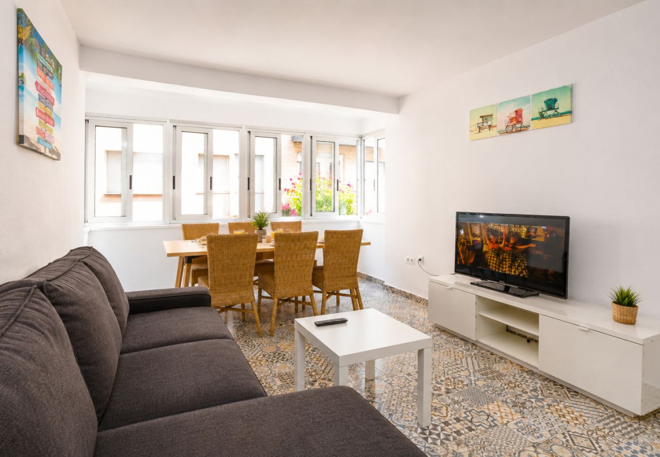 Apartamento en Salou - Piso céntrico para grupos cerca de la playa