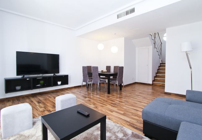 Casa en Salou - NATURE PLUS - Barbacoa - Jacuzzi - Piscina  Casa en Salou - NATURE PLUS - Barbacoa - Jacuzzi - Piscina