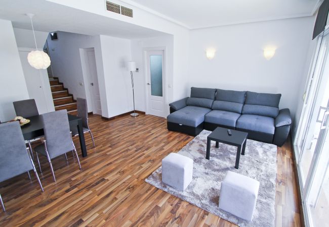 Casa en Salou - NATURE PLUS - Barbacoa - Jacuzzi - Piscina  Casa en Salou - NATURE PLUS - Barbacoa - Jacuzzi - Piscina