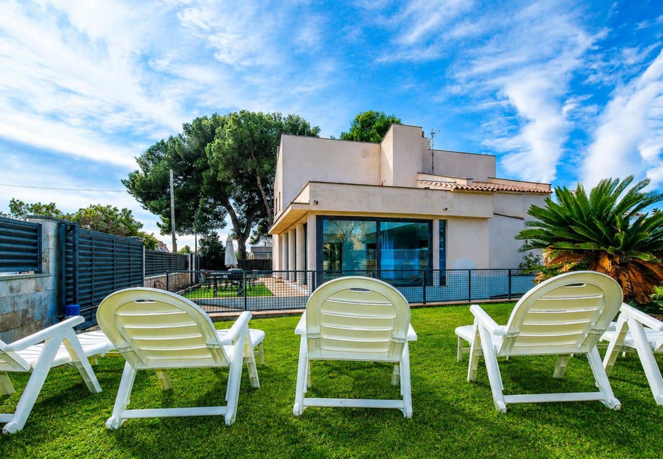 Villa en Cambrils - Villa con piscina cubierta en Vilafortuny
