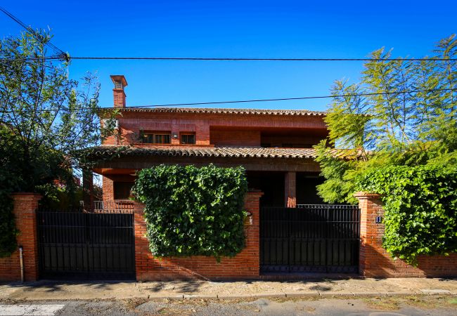 Villa en Cambrils - Villa GERANIS - Only Families Villa en Cambrils - Villa GERANIS - Only Families