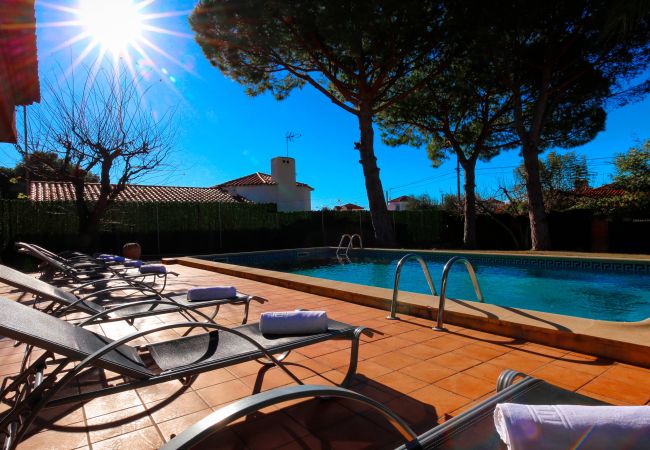 Villa en Cambrils - Villa GERANIS - Only Families Villa en Cambrils - Villa GERANIS - Only Families
