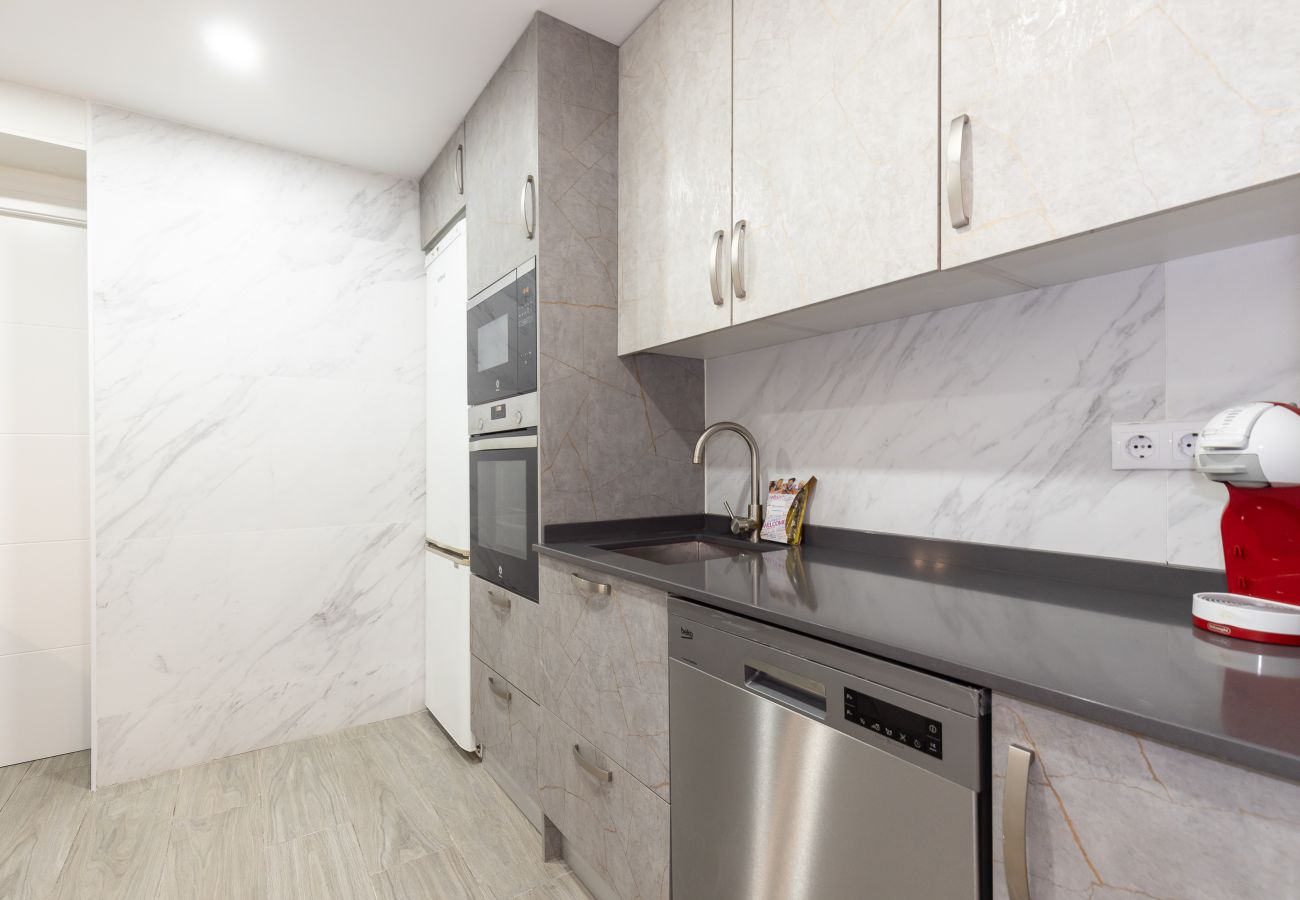Apartamento en La Pineda - ADRIAN Apartment 
