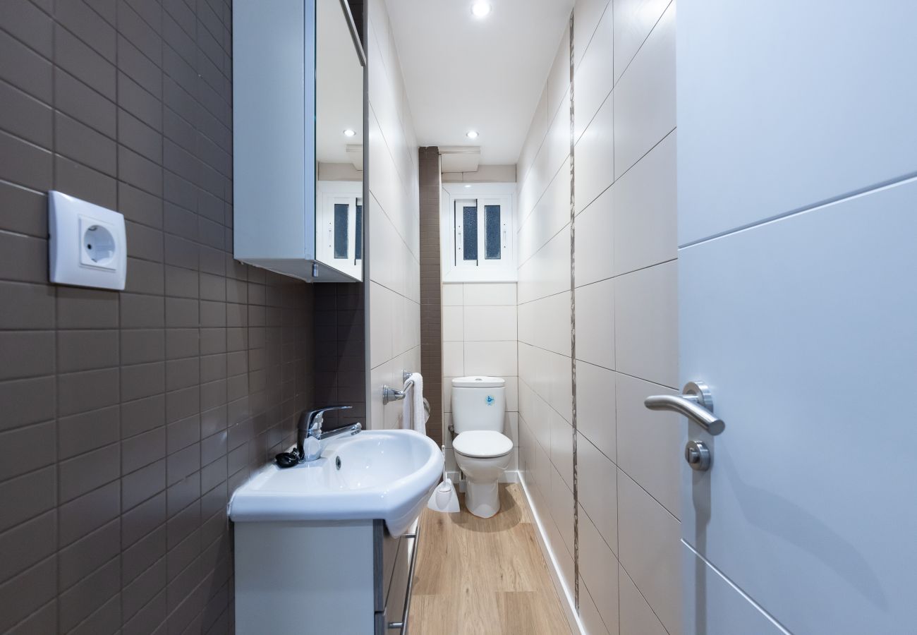 Apartamento en La Pineda - ADRIAN Apartment 
