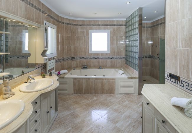 Villa en Cambrils - Villa IBIZA  Villa en Cambrils - Villa IBIZA