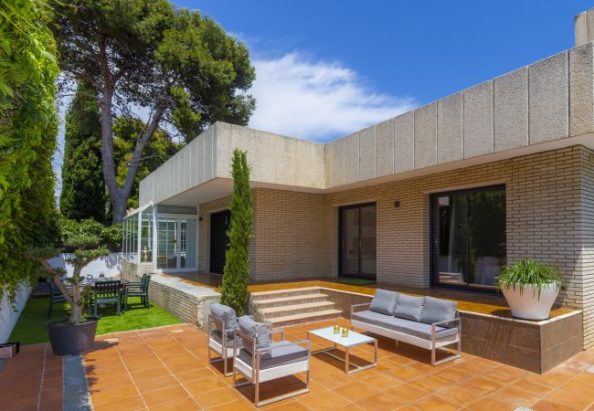 Villa en Cambrils - Villa IBIZA  Villa en Cambrils - Villa IBIZA