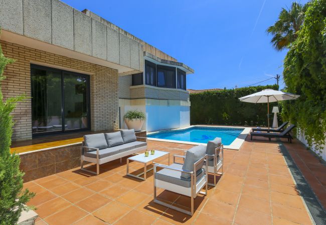 Villa en Cambrils - Villa IBIZA  Villa en Cambrils - Villa IBIZA