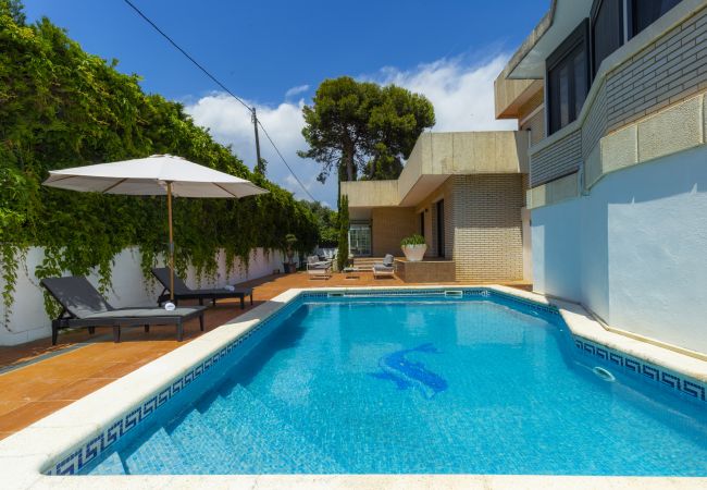 Villa en Cambrils - Villa IBIZA  Villa en Cambrils - Villa IBIZA