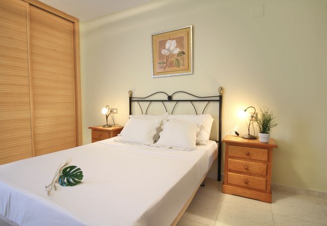Apartamento en La Pineda - MALDIVAS III Complex Apartamento en La Pineda - MALDIVAS III Complex