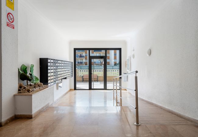 Apartamento en La Pineda - ALBENIZ Apartments  Apartamento en La Pineda - ALBENIZ Apartments