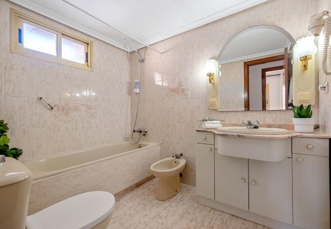 Apartamento en La Pineda - ALBENIZ Apartments  Apartamento en La Pineda - ALBENIZ Apartments