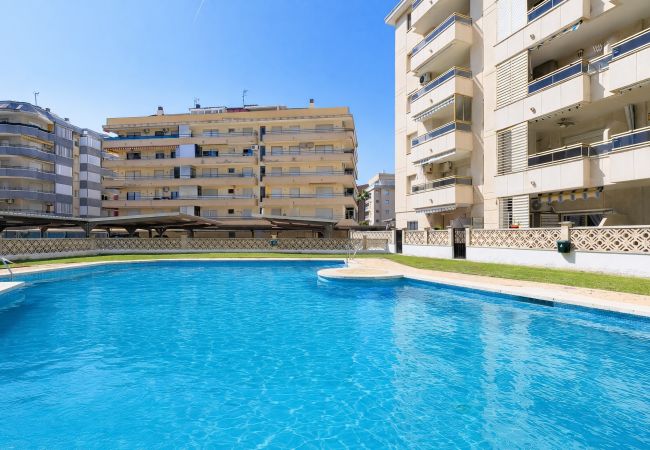 Apartamento en La Pineda - BAHIA III Apartment