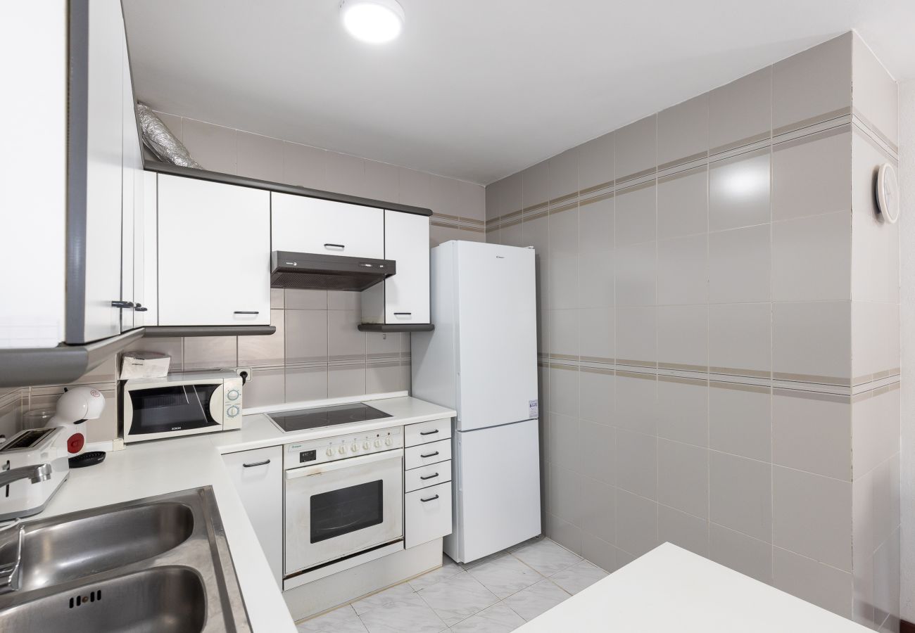 Apartamento en La Pineda - BAHIA III Apartment