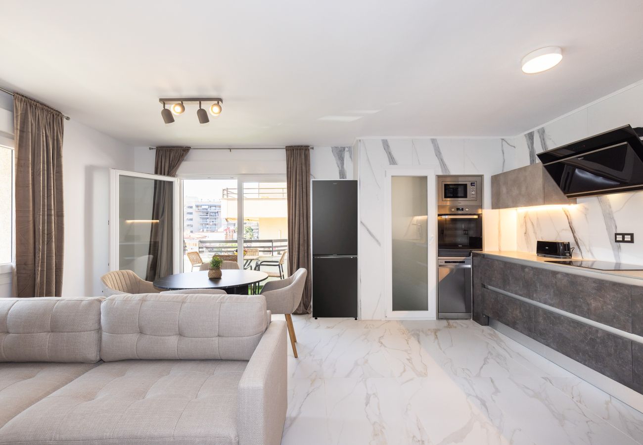 Apartamento en La Pineda - AURA Apartment