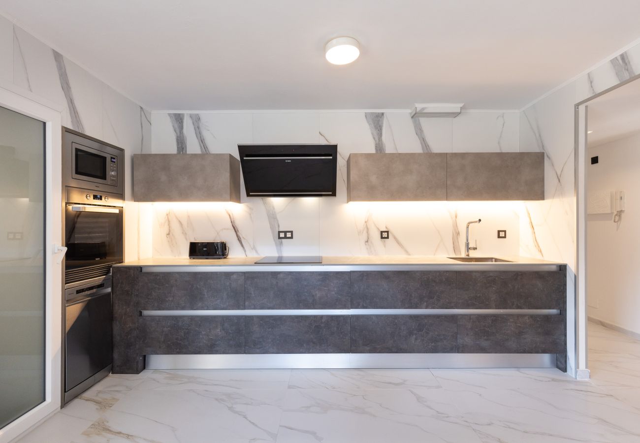 Apartamento en La Pineda - AURA Apartment