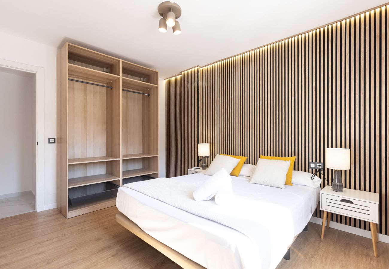Apartamento en La Pineda - AURA Apartment