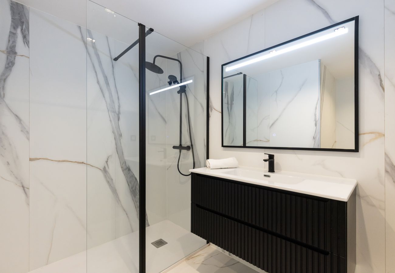 Apartamento en La Pineda - AURA Apartment