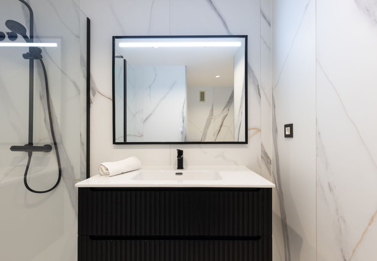 Apartamento en La Pineda - AURA Apartment