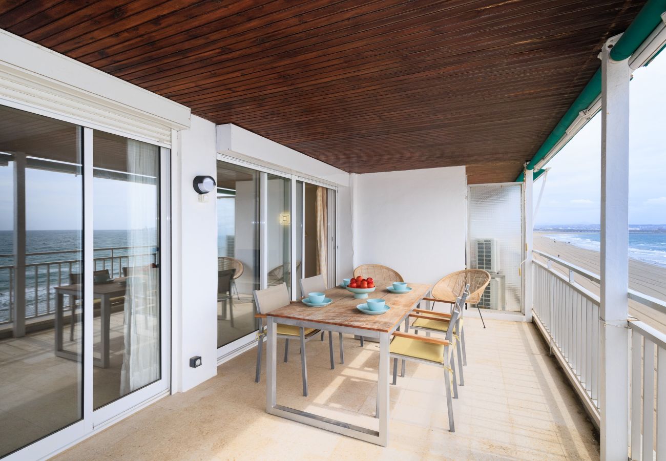 Apartamento en La Pineda - BELL RACO Front Beach