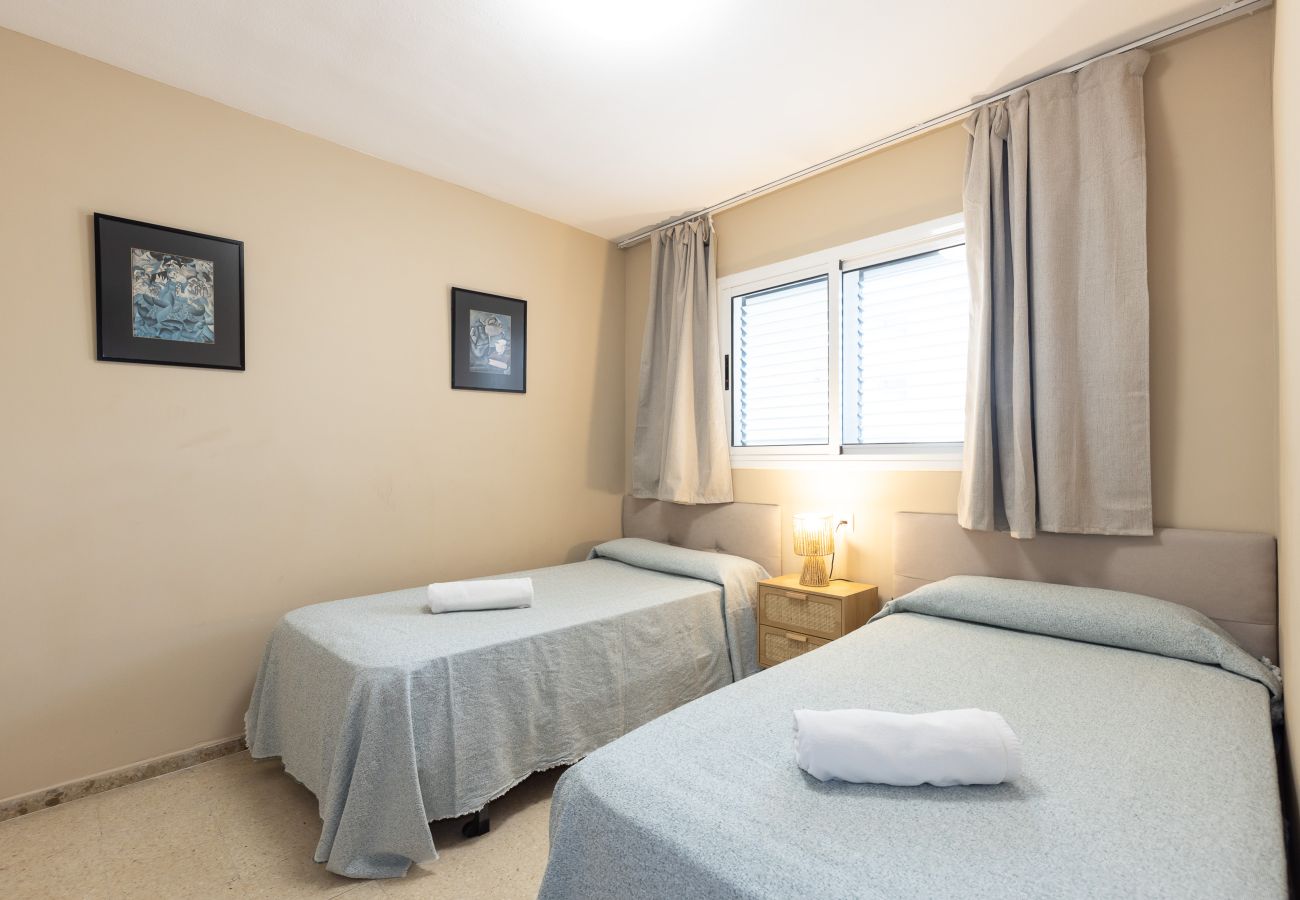 Apartamento en La Pineda - BELL RACO Front Beach