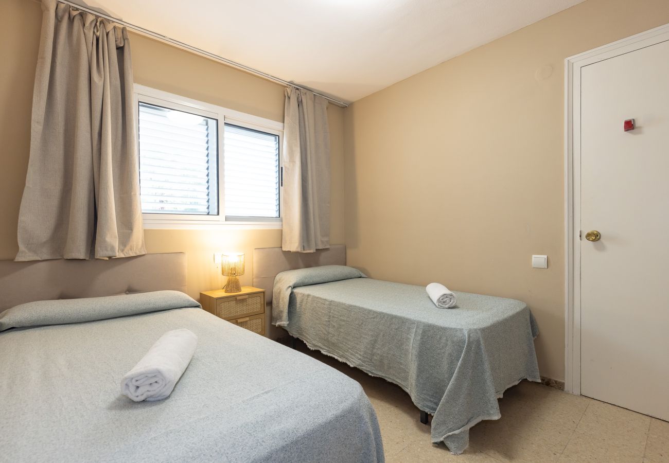 Apartamento en La Pineda - BELL RACO Front Beach